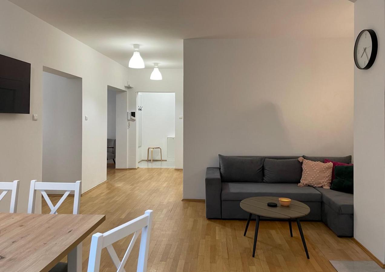 Apartament Przy Atrium Okolice Stacji Metra Rondo Onz Warschau Exterior foto